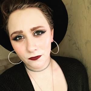 Meet your Posher, Leanna